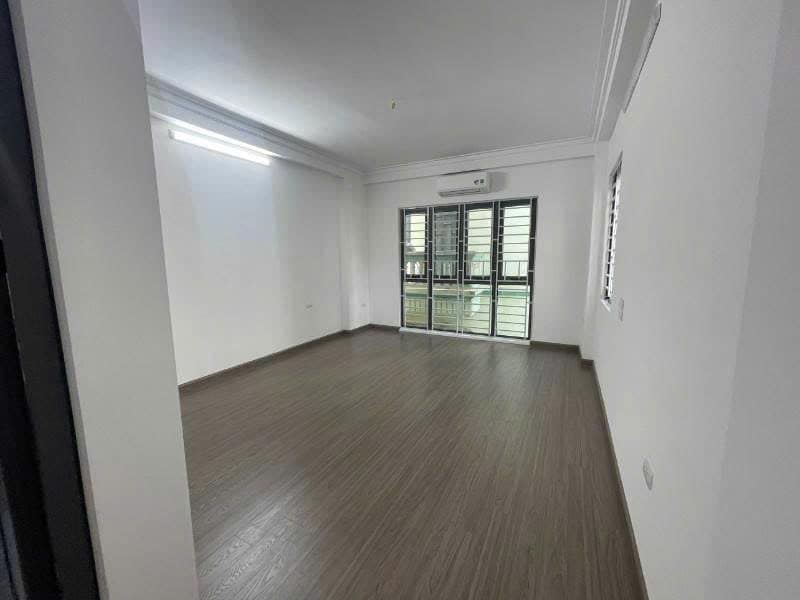 Cho thuê nhà 5 tầng mới xây tinh 40m2 tại 351 Lĩnh Nam- HM